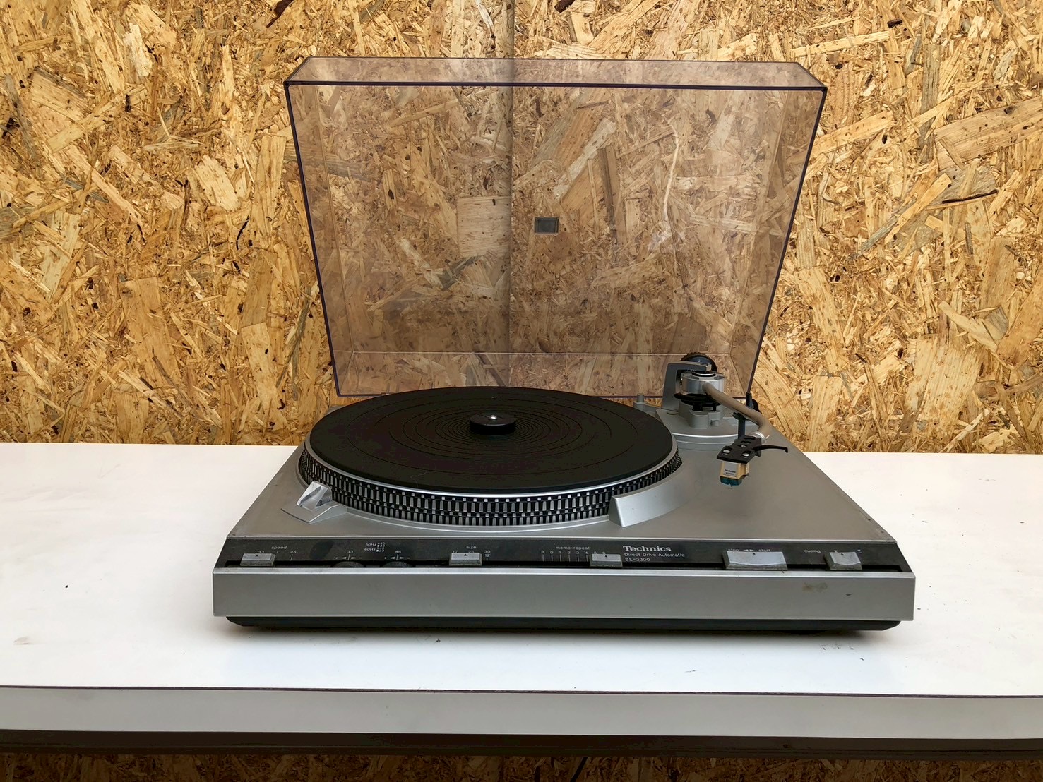 レコードプレーヤー