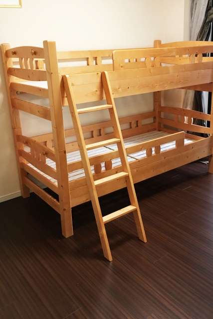 二段ベッド（木製の場合有料）