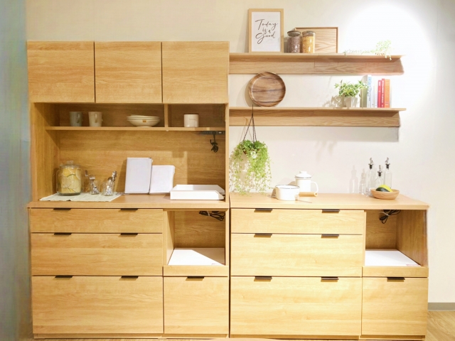 キッチンキャビネット