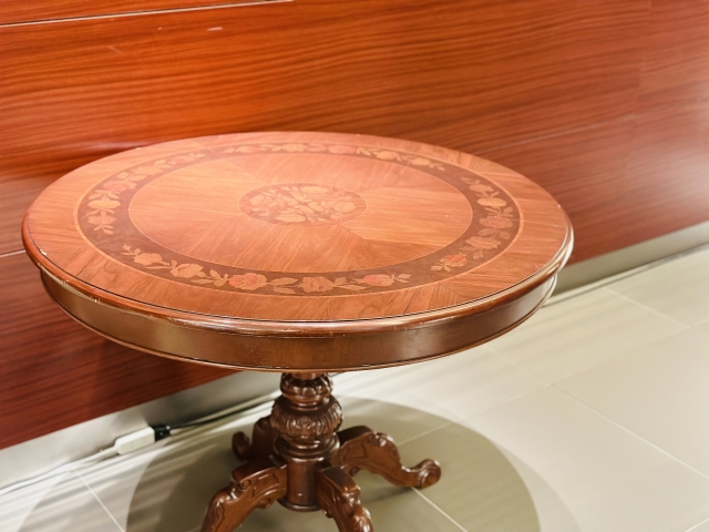 サイドテーブル