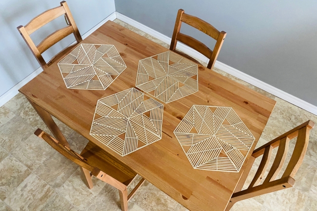 ダイニングテーブル