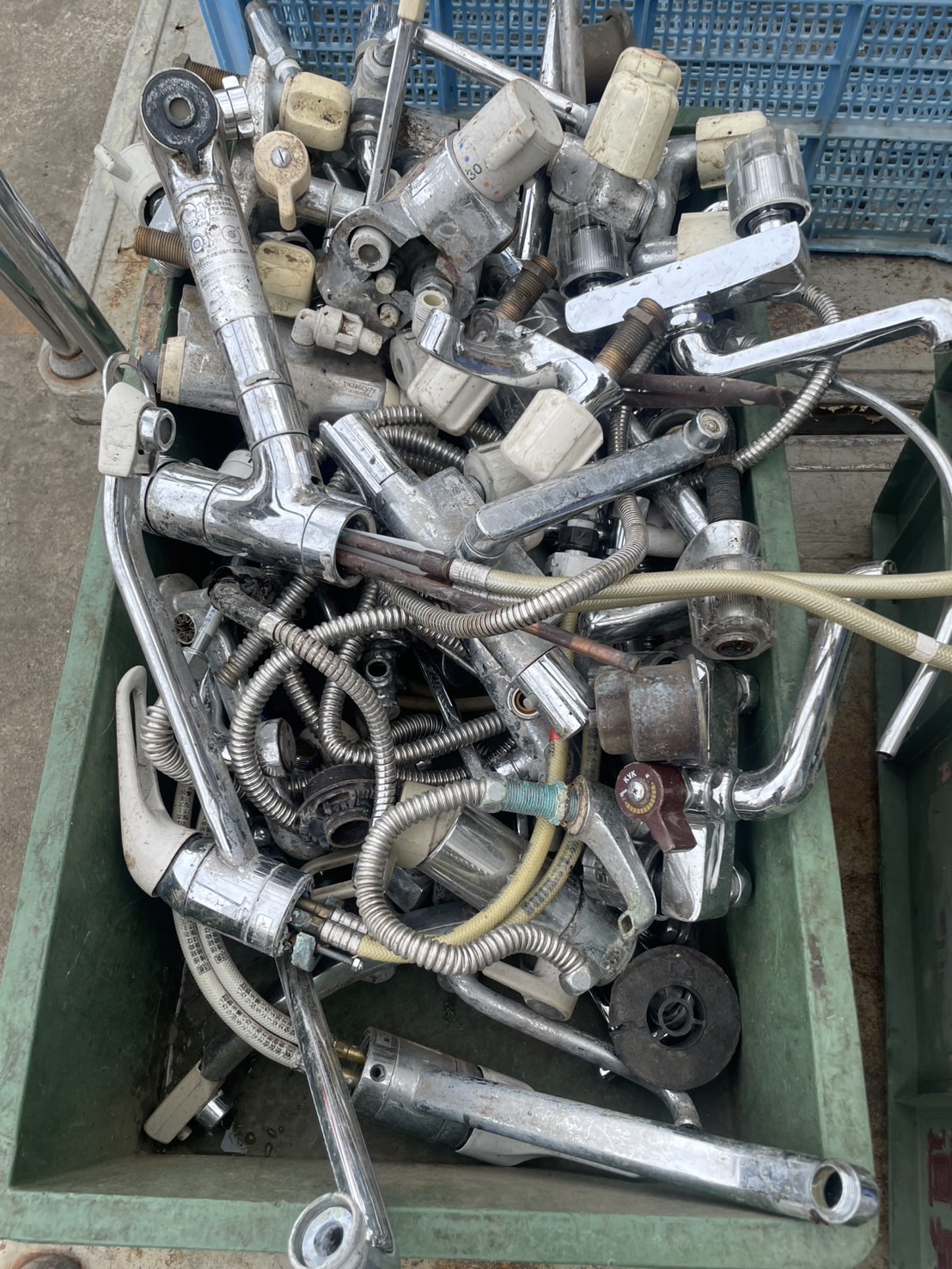 込真中⑤（ダスト30%以内）ビニールホース付、ステンレスホース付）　※シャワーヘッドはダスト引きとして重量を調整となります。