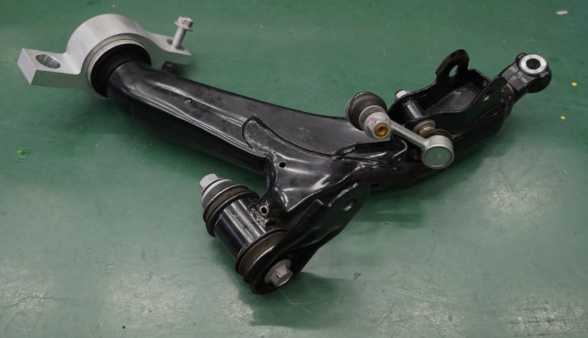 トランクバースクリーン