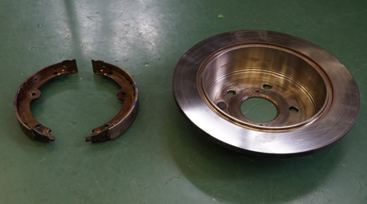 パーキングブレーキ