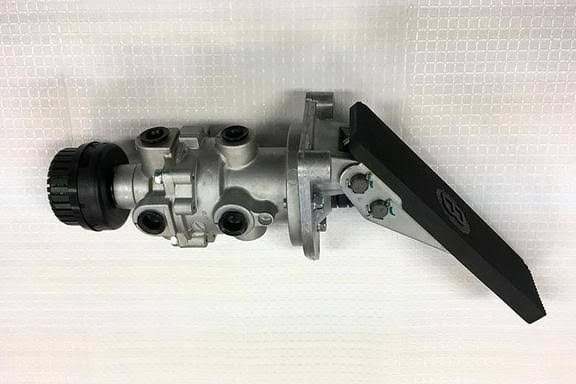 ブレーキバルブ