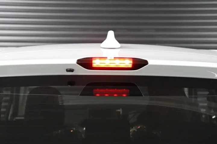 ハイマウントストップランプ